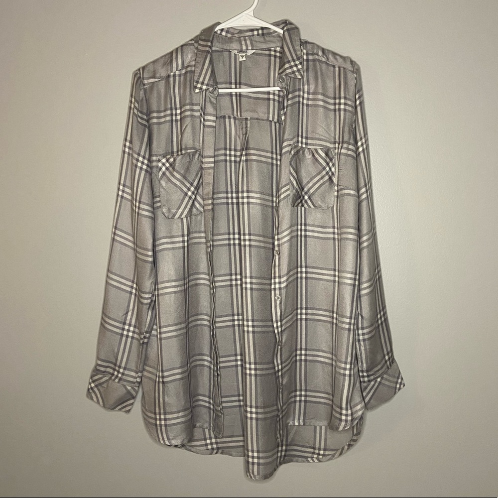 Women’s gray plaid button down